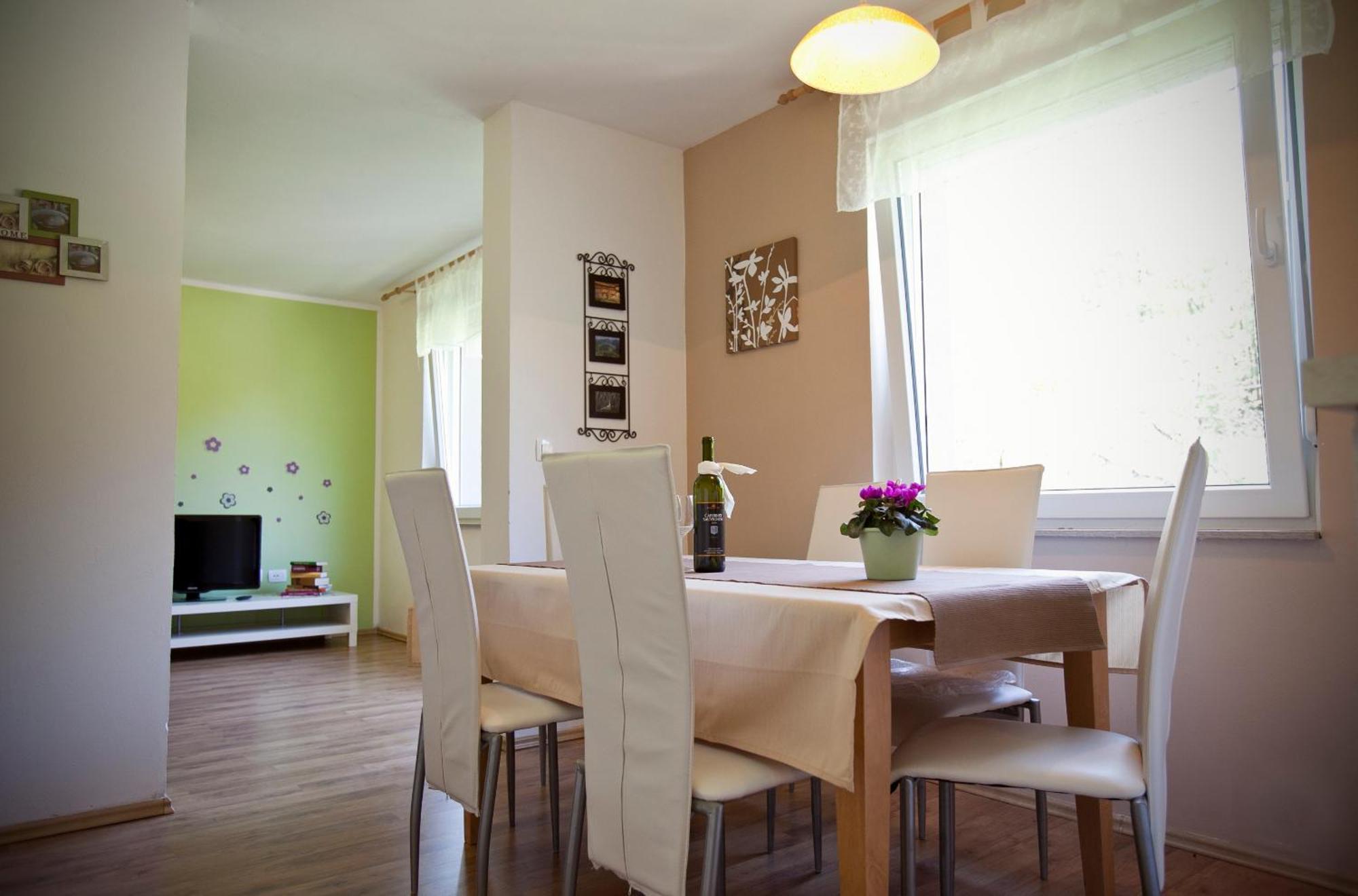 Apartments Soca Kobarid Bagian luar foto